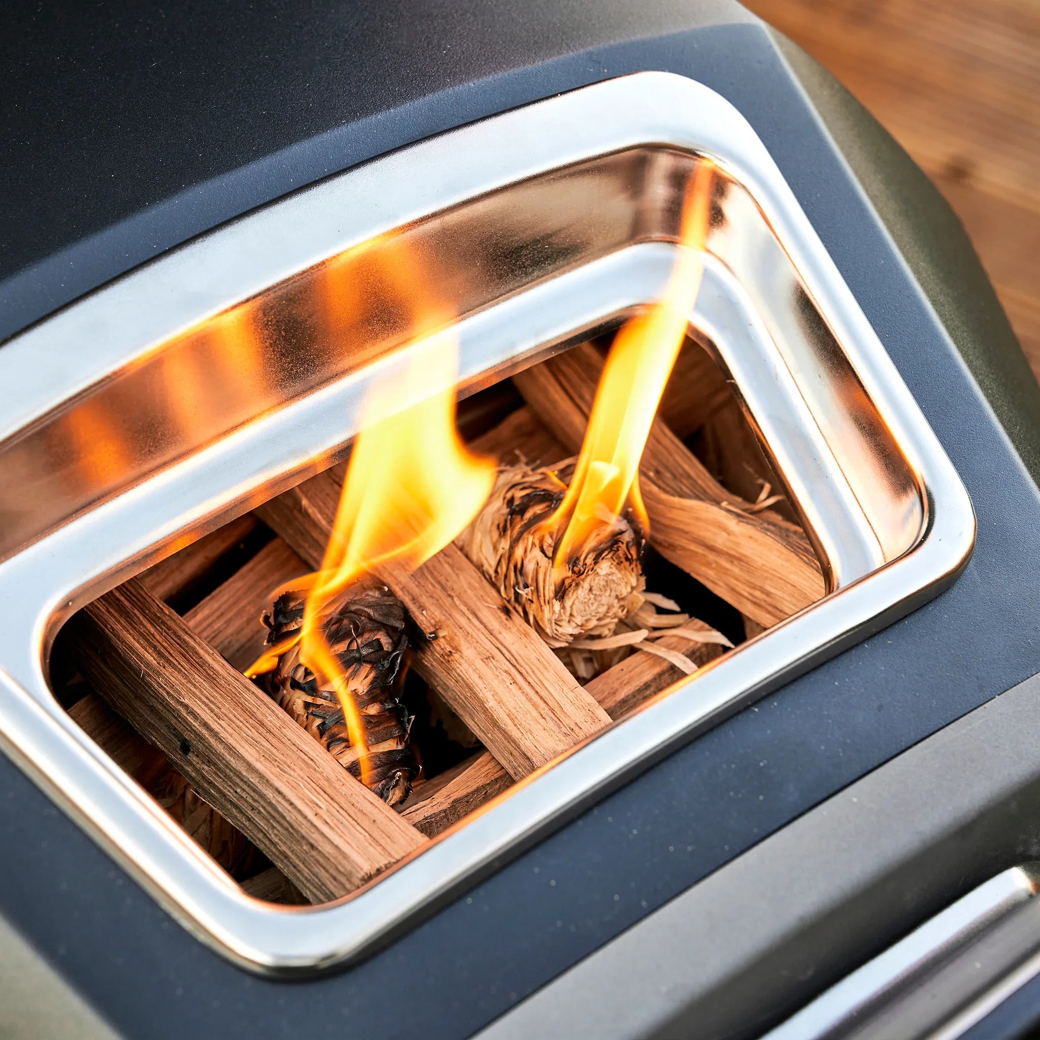 Ooni Karu 2 (12G) Multi-Fuel Pizza Oven - 2nd Generation